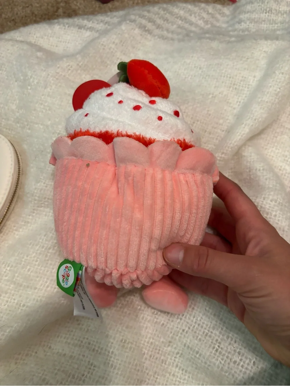NWT Gigglescape Strawberry Cupcake Plush